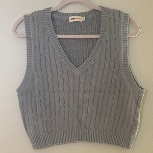 Gray Cable Knit Cropped Sweater Vest